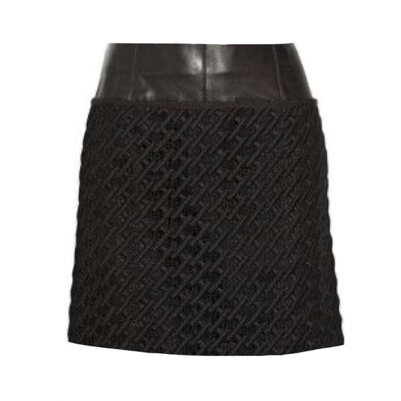 DEREK LAM Black Leather Trim Raised Chain Link  Mini Skirt Women's Size 4 - Picture 1 of 11